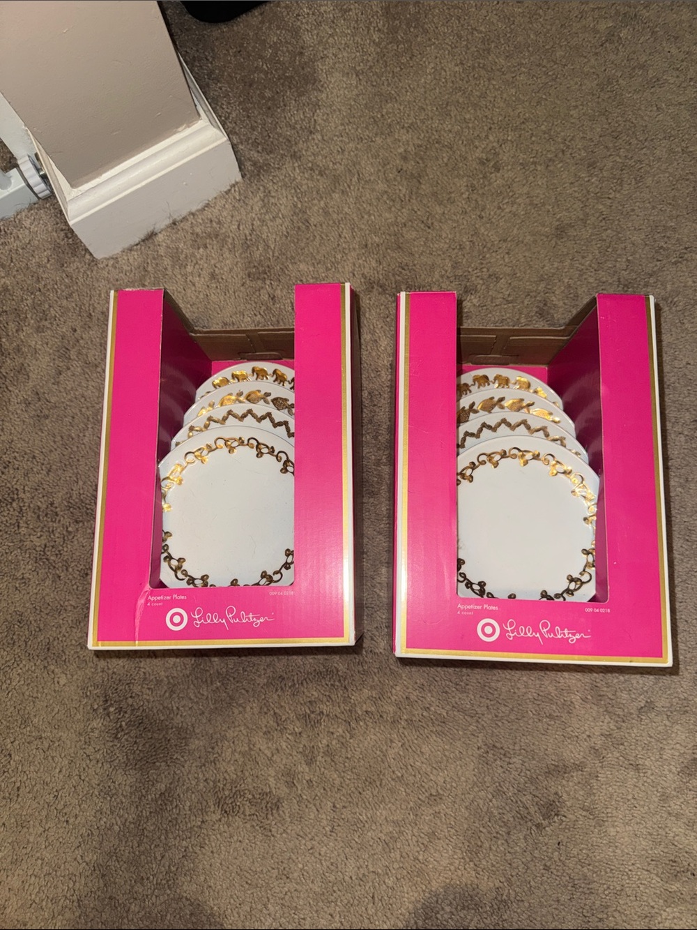 Lilly Pulitzer White Porcelain Plates with Gold Chain-Trim (Set of 2)